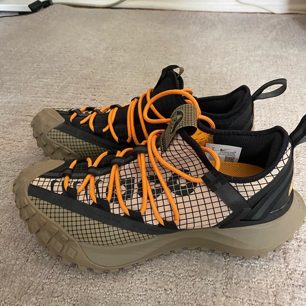 Nike ACG MOUNTAIN FLY LOW ‘FOSSIL STONE’